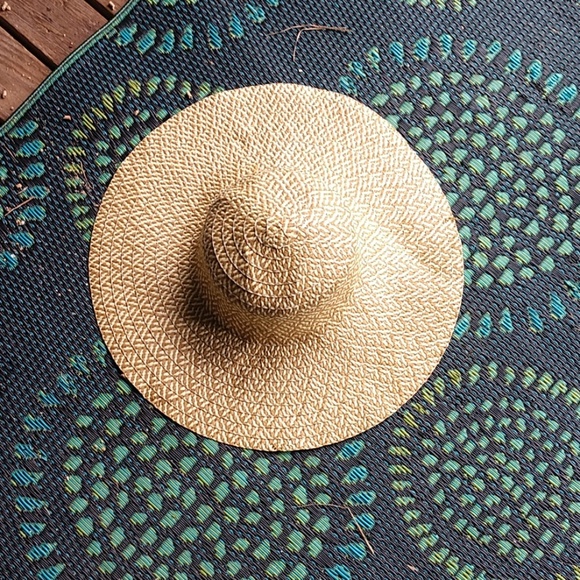 Sun hat - Picture 3 of 3